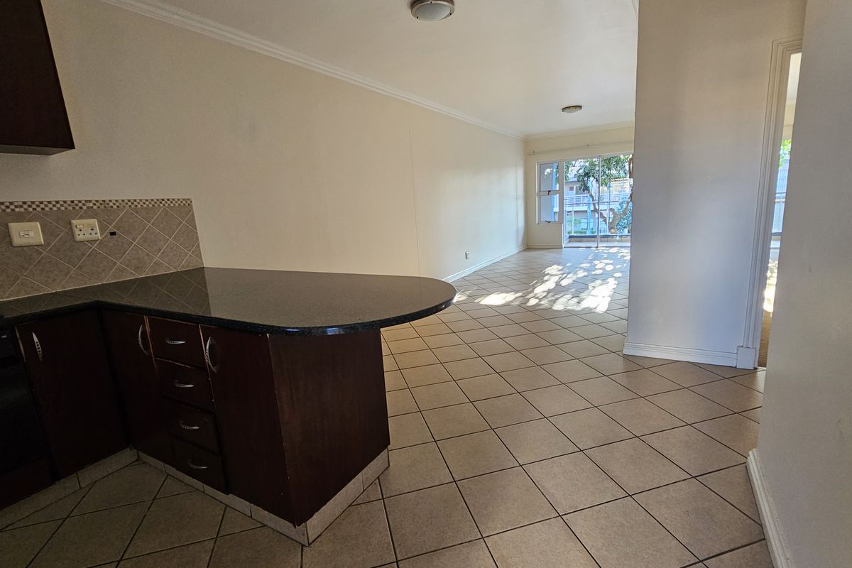 Prime property presents secure and spacious - Photo 4