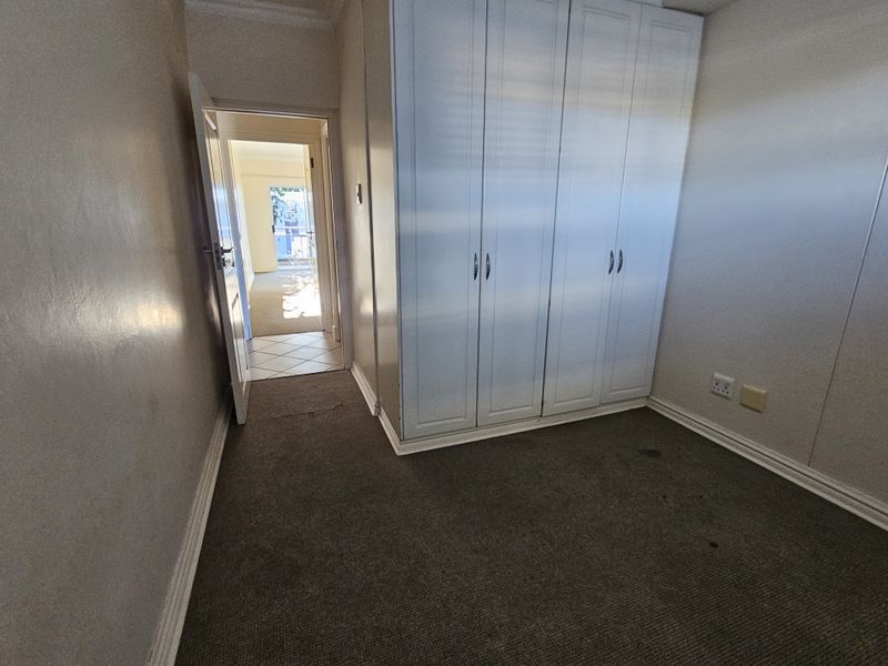 Prime property presents secure and spacious - Photo 9