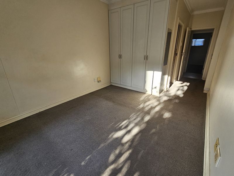 Prime property presents secure and spacious - Photo 6