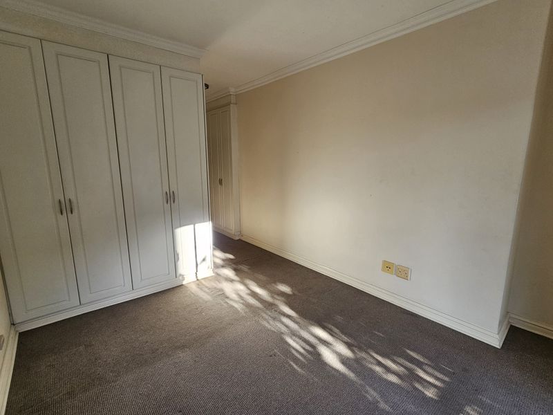 Prime property presents secure and spacious - Photo 7
