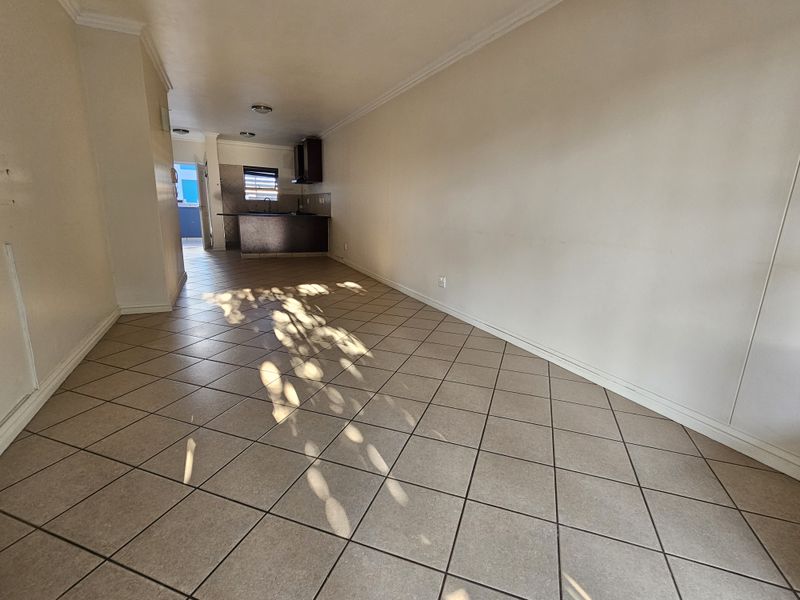 Prime property presents secure and spacious - Photo 5