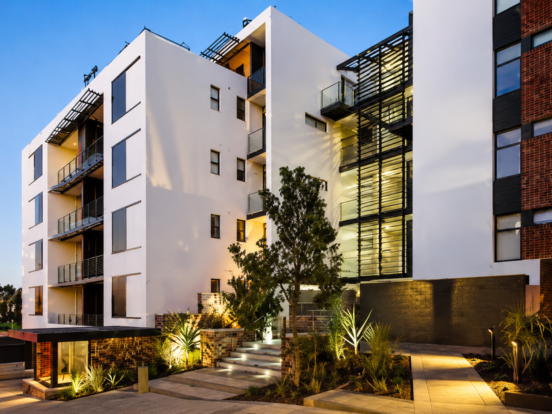 Tastefully designed, Fully Furnished Home in the Heart of Green Point Cape Town - Photo 2