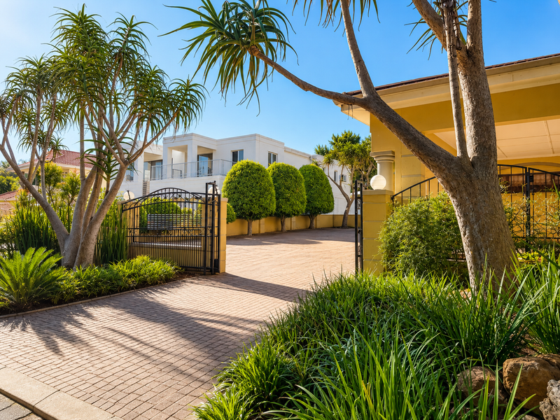 House For Sale In Ballito - Photo 2