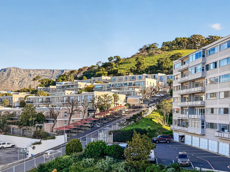 Immaculate 2-bedroom Green Point Apartment with amazing Harbour & Stadium Views! - Photo 2