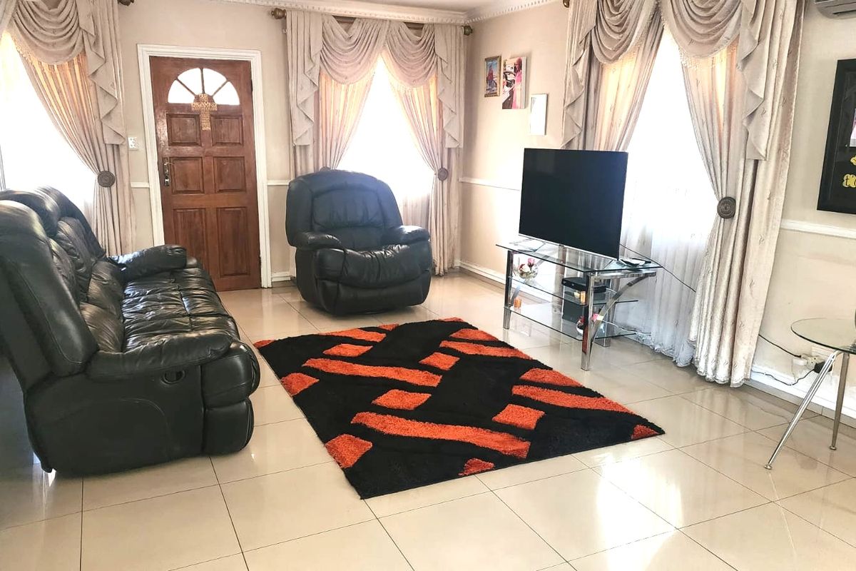 Spacious 3-Bedroom Home in Secure Broadlands Estate. - Photo 5