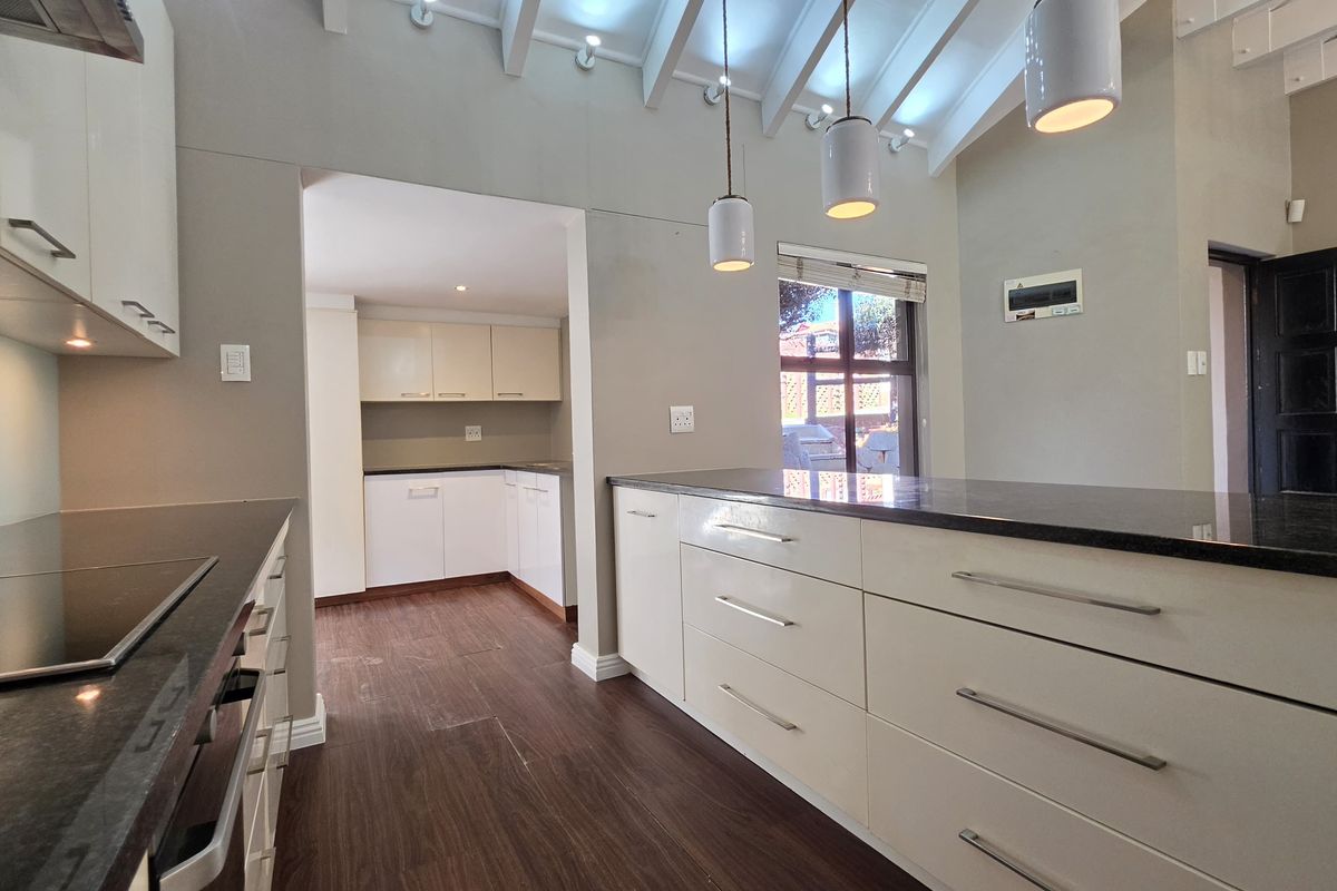 Townhouse For Sale In Umhlanga - Photo 4