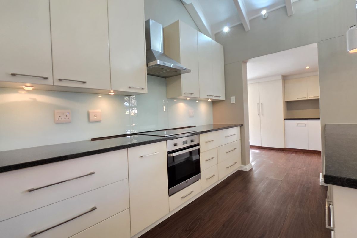 Townhouse For Sale In Umhlanga - Photo 3