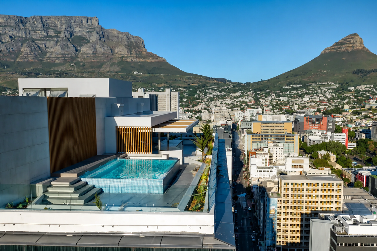 Luxury Living with Iconic Harbour Views in the City! - Photo 3