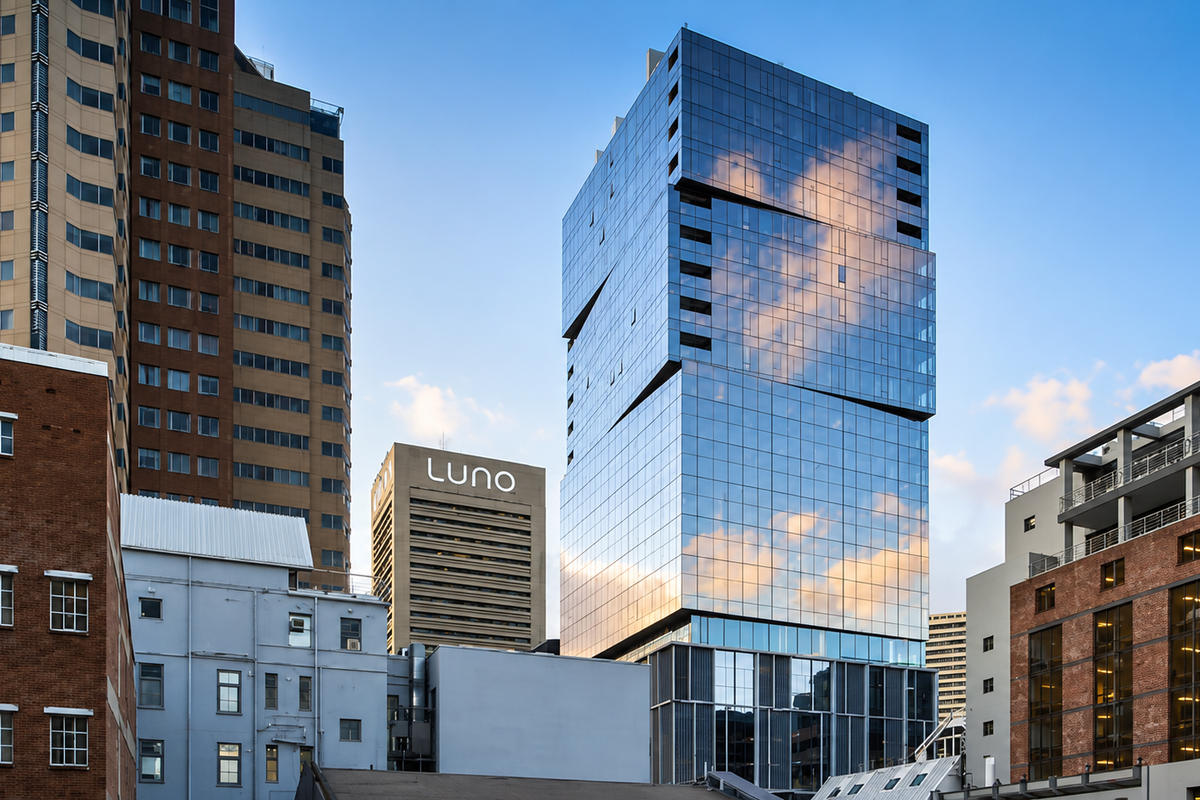 Luxury Living with Iconic Harbour Views in the City! - Photo 2