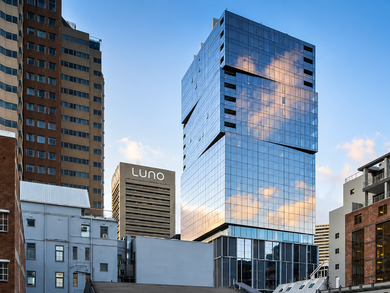 Luxury Living with Iconic Harbour Views in the City! - Photo 2