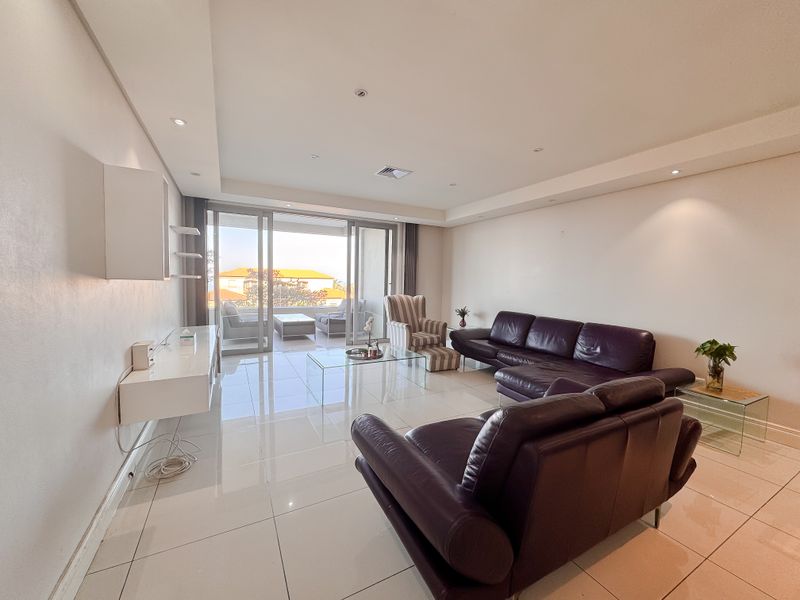 Spacious 3-bedroom Apartment For Rent. - Photo 2