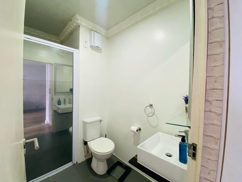 Apartment For Sale In Amanzimtoti - Photo 6