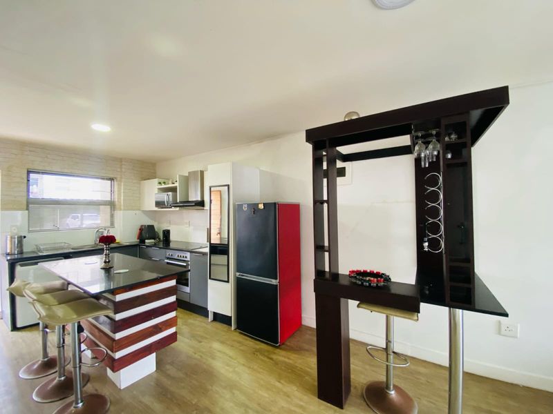 Apartment For Sale In Amanzimtoti - Photo 1