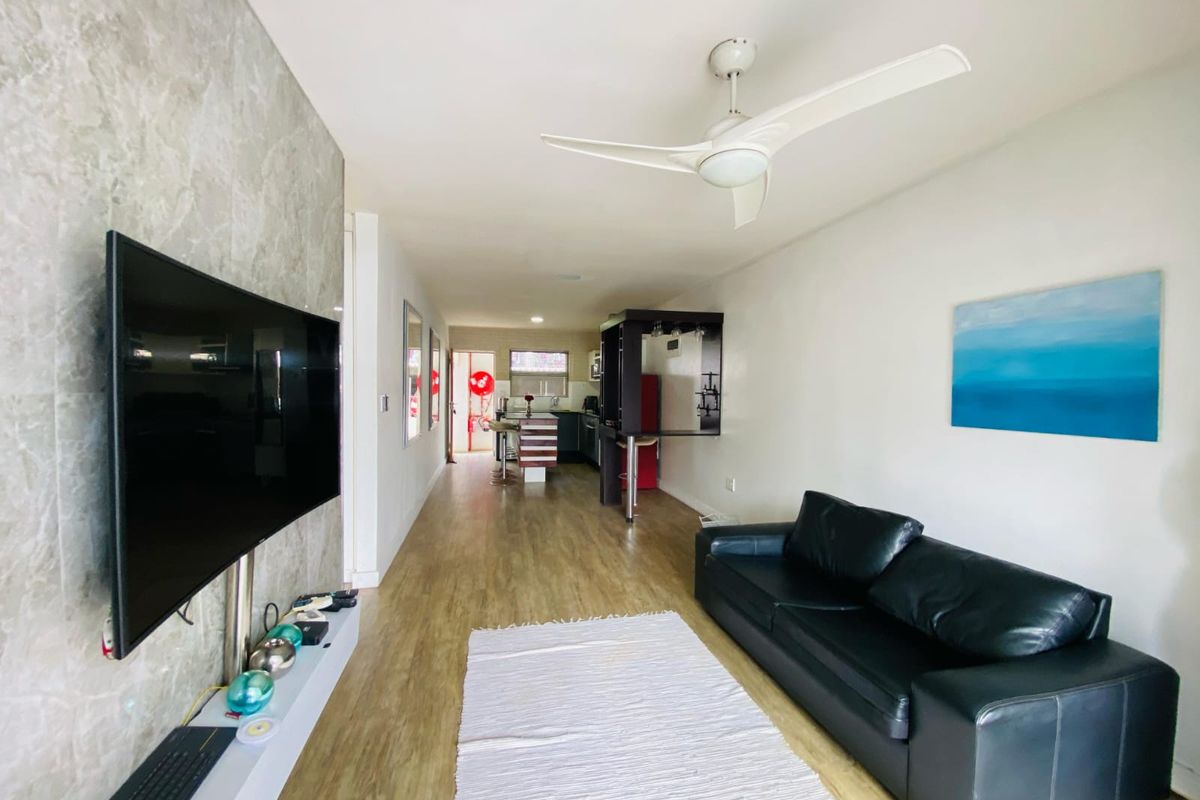 Apartment For Sale In Amanzimtoti - Photo 4