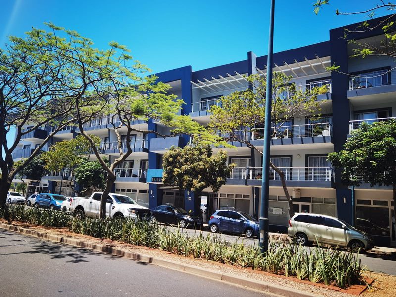 Upmarket and Super modern - Photo 1