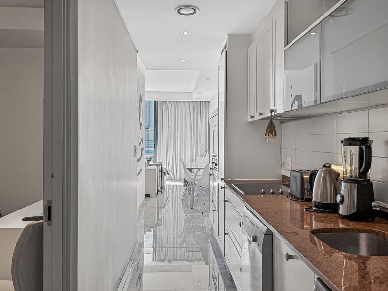 Modern Corporate Living in the Heart of Cape Town City. - Photo 8