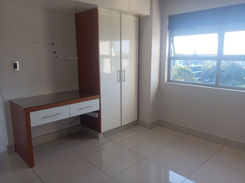 Prime  Property Presents A Stunning Two Bedroom Apartment Situated In Umhlanga Ridge For Sale - Photo 8