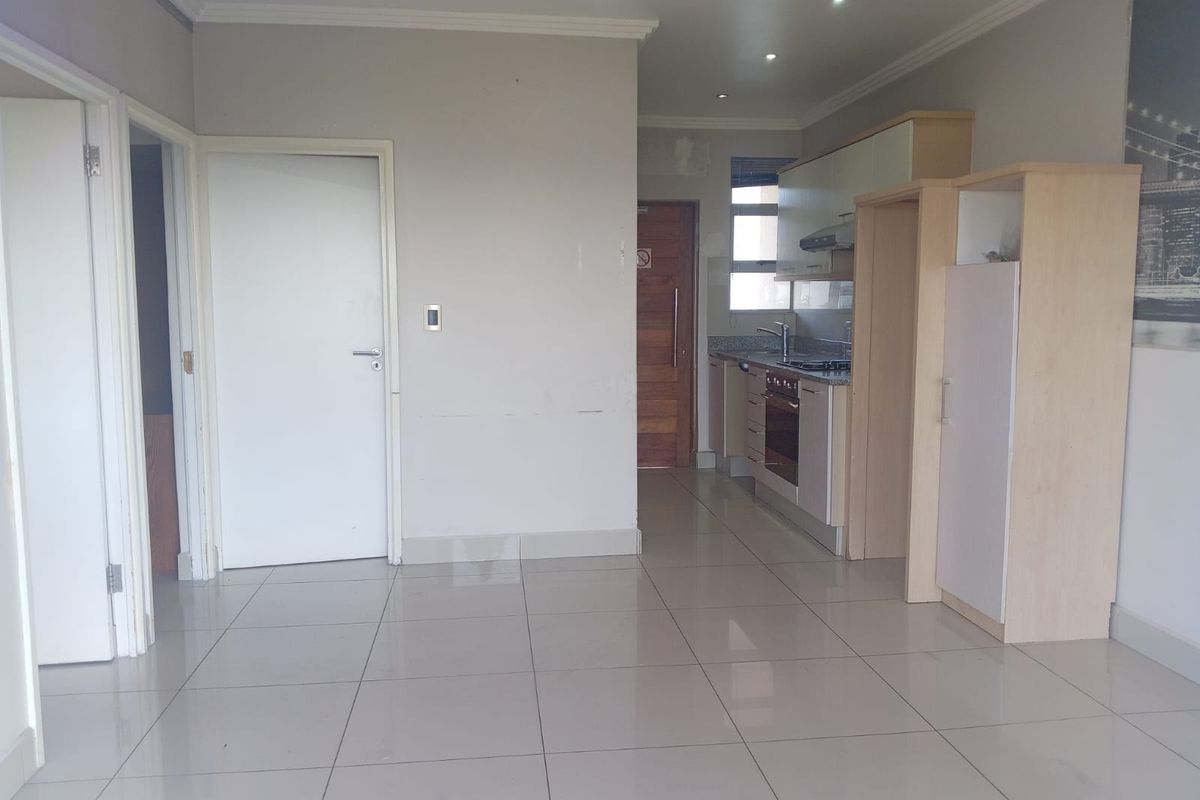 Prime  Property Presents A Stunning Two Bedroom Apartment Situated In Umhlanga Ridge For Sale - Photo 5
