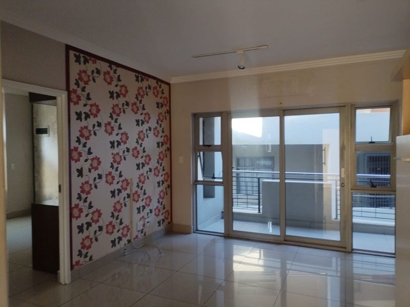 Affordable 2 Bedroom Apartment for sale!! Good investments !!! - Photo 4