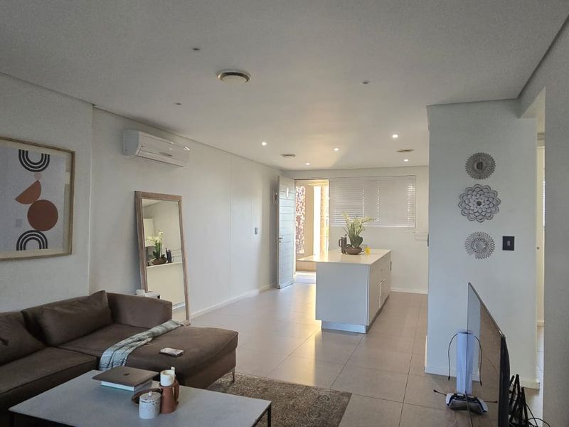 2 Bedroom 2 Bathroom Apartment For Sale - Photo 3