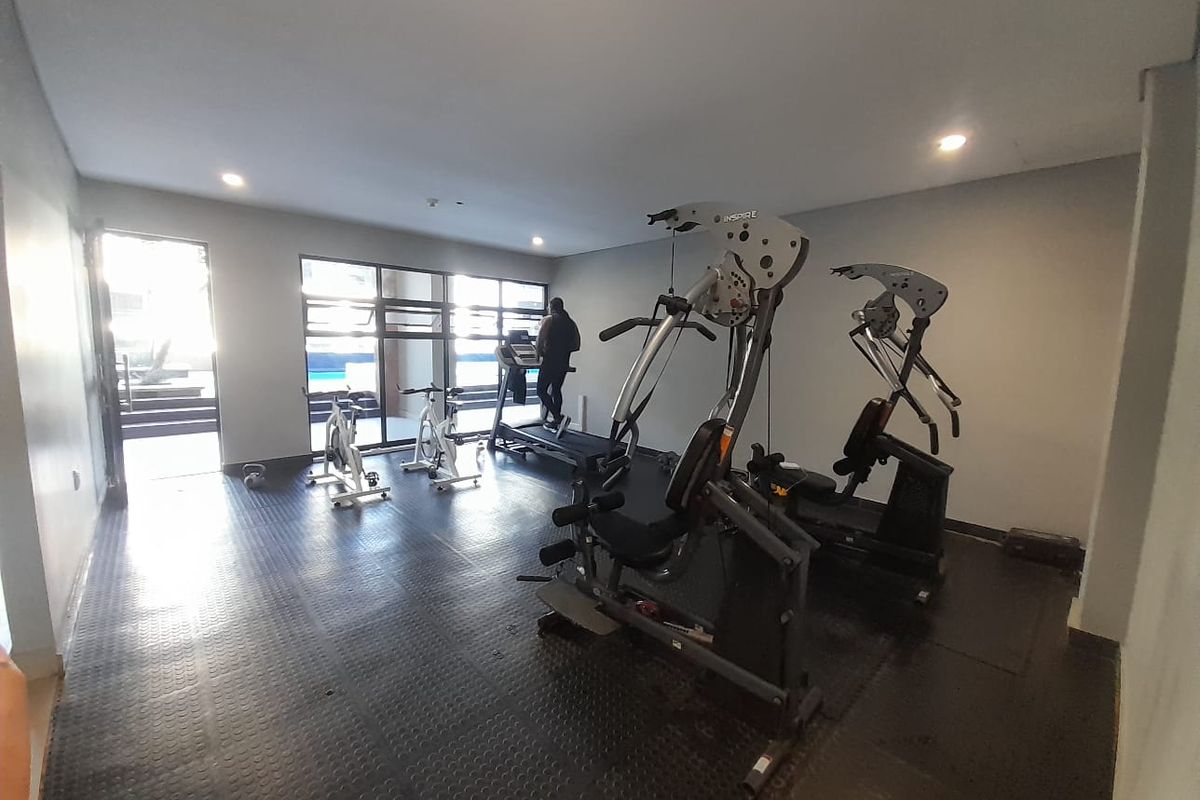Fully Furnished 2 Bedroom, 2 Bathroom Rental – Move-In Ready Luxury Living - Photo 3