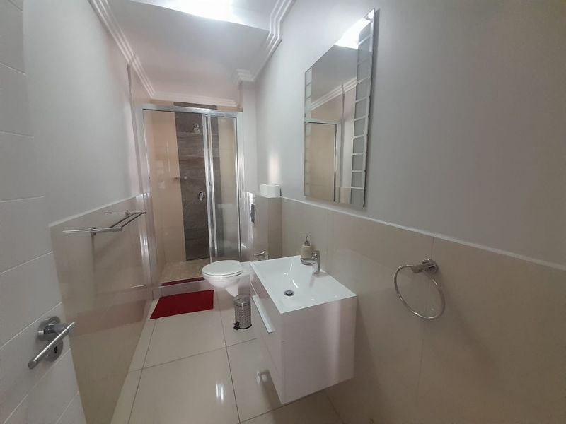 Fully Furnished 2 Bedroom, 2 Bathroom Rental – Move-In Ready Luxury Living - Photo 10