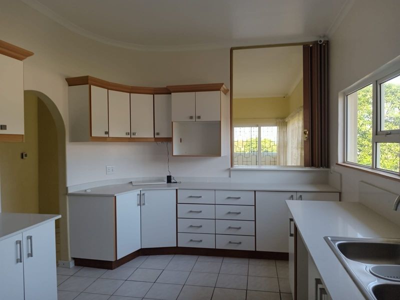 Experience the pinnacle tranquility in this magnificent 5-bedroom, multi-bathroom home - Photo 3