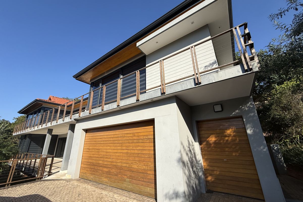 Stunning 5 Bedroom Freestanding Home in Zimbali Coastal Estate - Photo 2