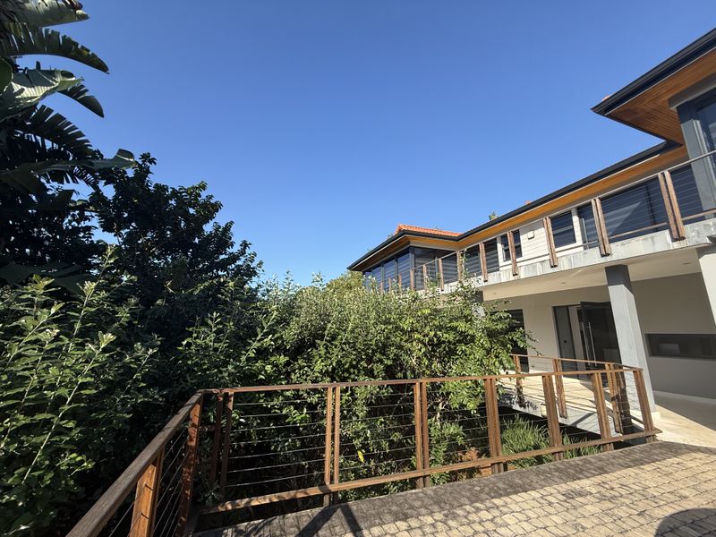 Stunning 5 Bedroom Freestanding Home in Zimbali Coastal Estate - Photo 5