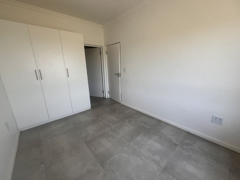 2 Bedroom 2 bathroom Umhlanga Apartment - Photo 9
