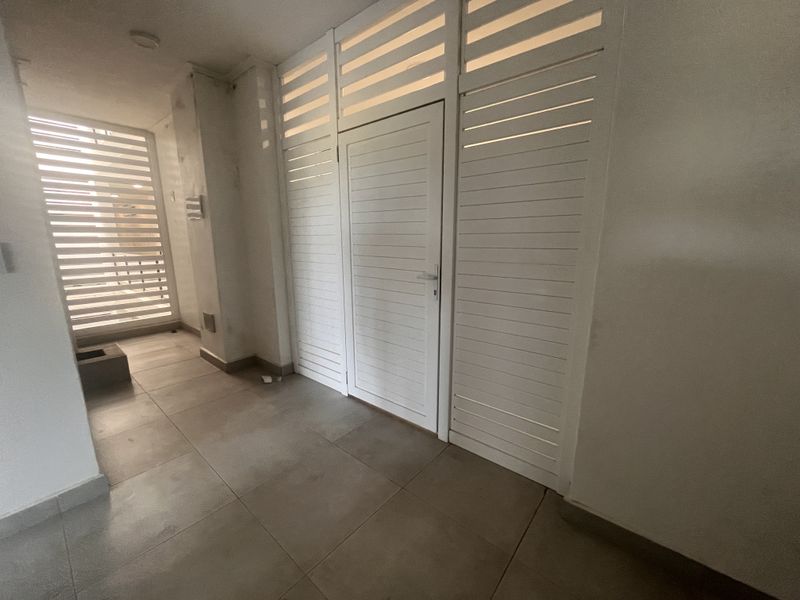 2 Bedroom 2 bathroom Umhlanga Apartment - Photo 1