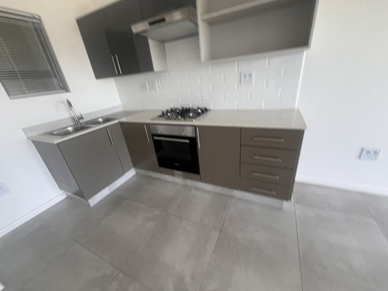 2 Bedroom 2 bathroom Umhlanga Apartment - Photo 2