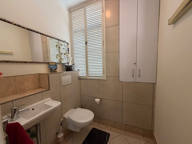 Spacious Fully Furnished 2-Bedroom Apartment To Rent - Photo 10