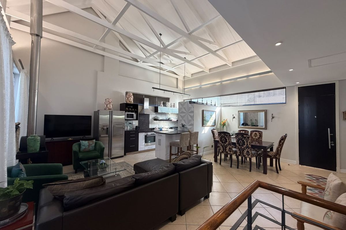 Spacious Fully Furnished 2-Bedroom Apartment To Rent - Photo 4