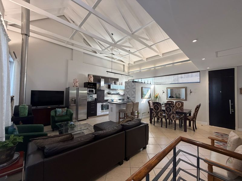 Spacious Fully Furnished 2-Bedroom Apartment To Rent - Photo 4