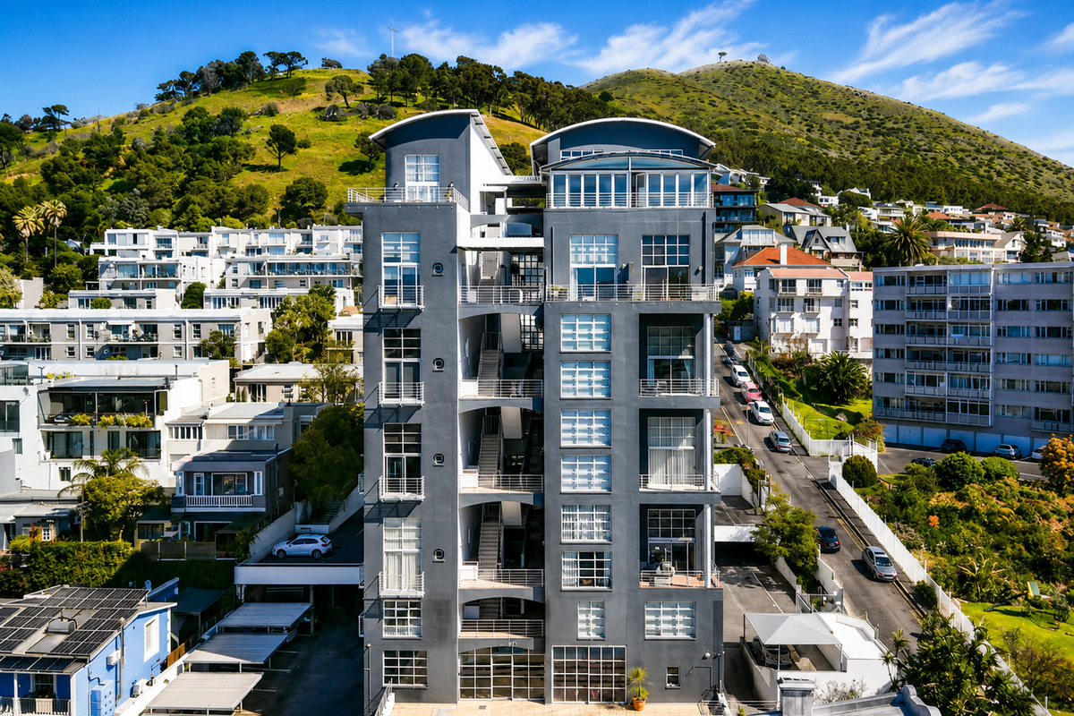 Modern Green Point Apartment with Iconic Cape Town Views - Photo 3
