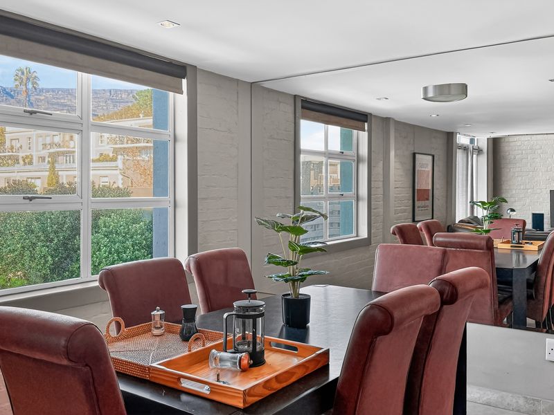 Modern Green Point Apartment with Iconic Cape Town Views - Photo 6