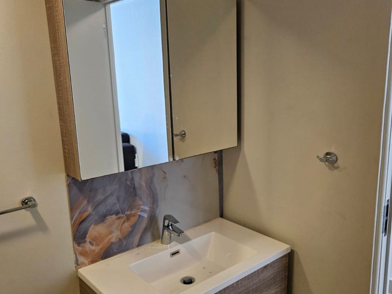 Stunning 1 bed 1 bath apartment in Umhlanga - Photo 7