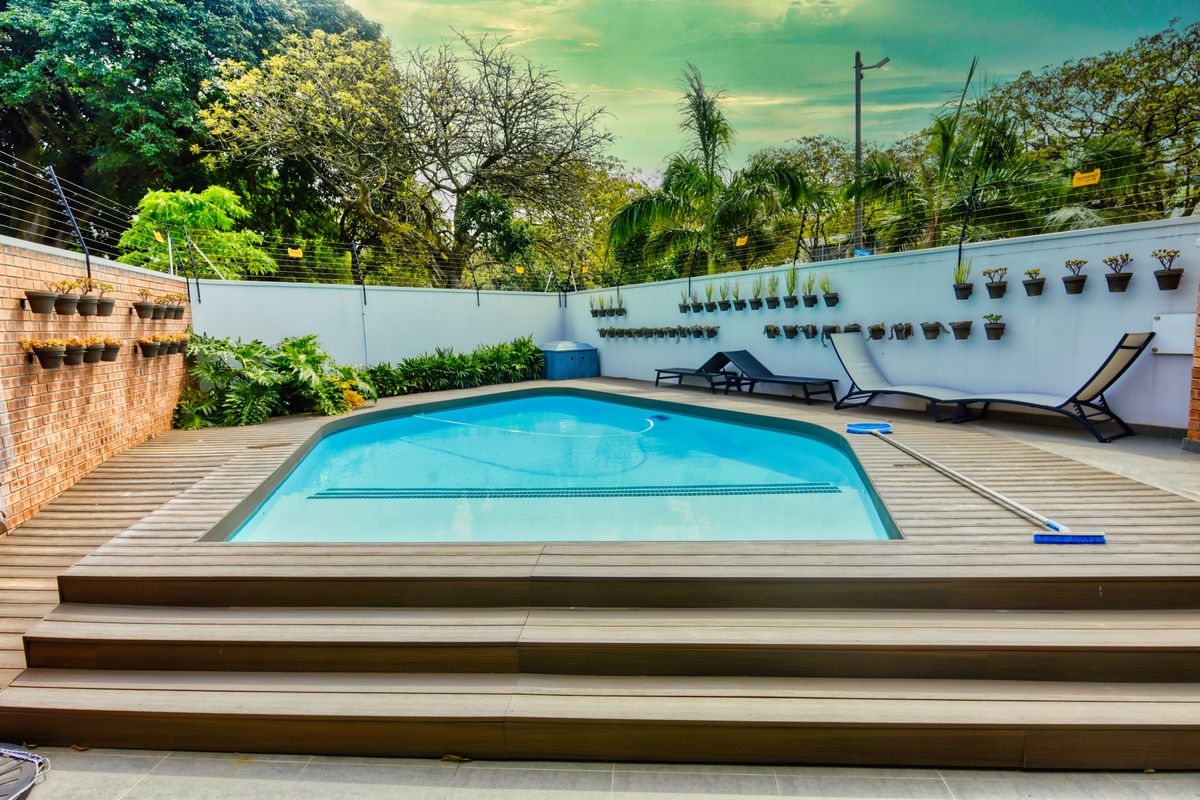 Wake Up to Spectacular Sea Views – Coastal Living at Its Finest - Photo 2