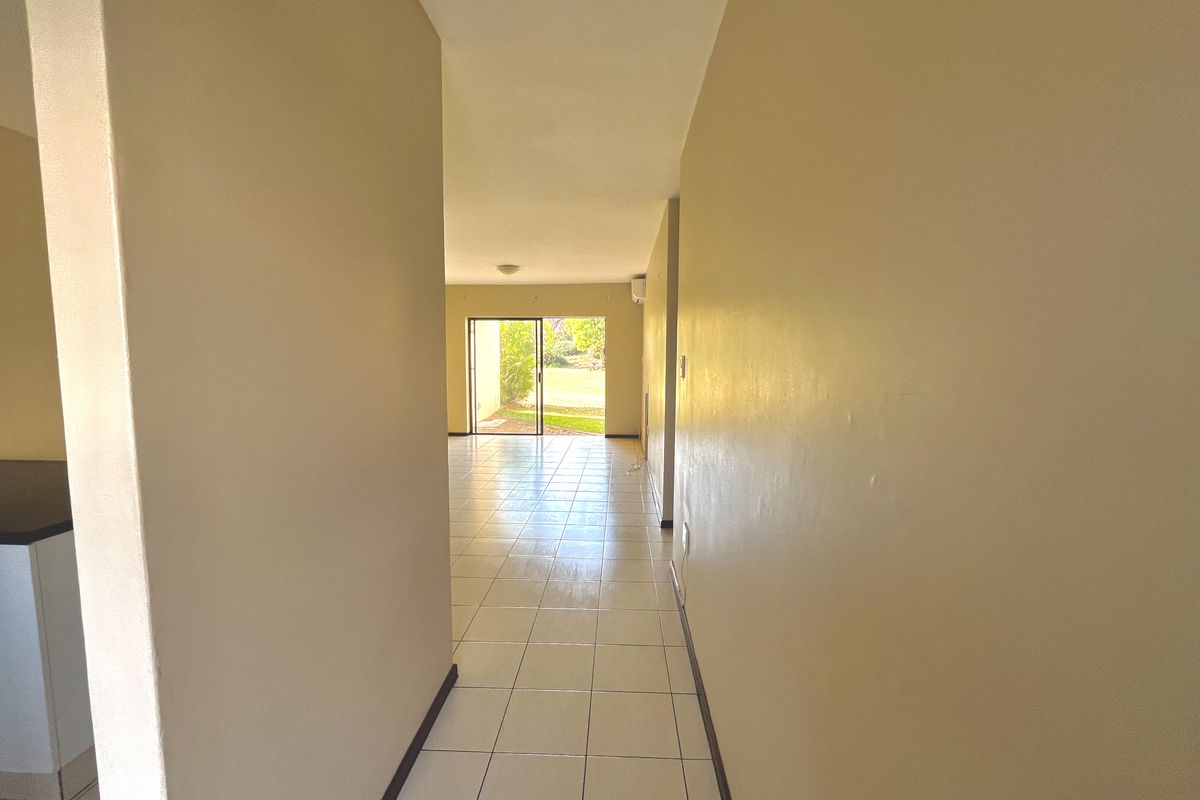Modern 2-Bedroom Apartment To Let in Mount Edgecombe - Photo 3