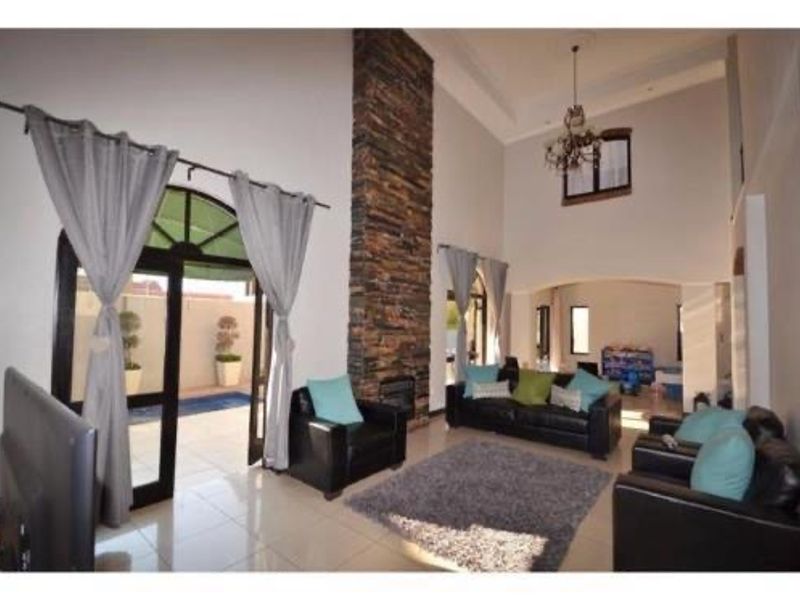 3 Bedroom, 2 Bathroom PLUS office - Photo 1