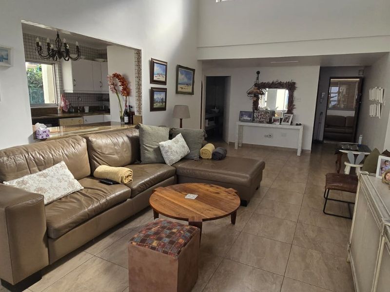 Fully Furnished Beachfront Apartment for Rent in Umhlanga Central - Photo 4