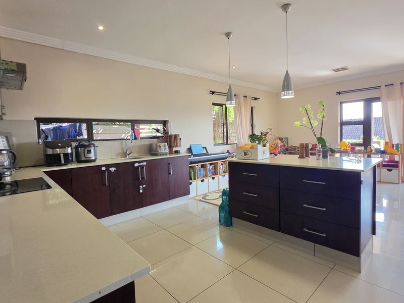 Townhouse For Sale In Umhlanga - Photo 4
