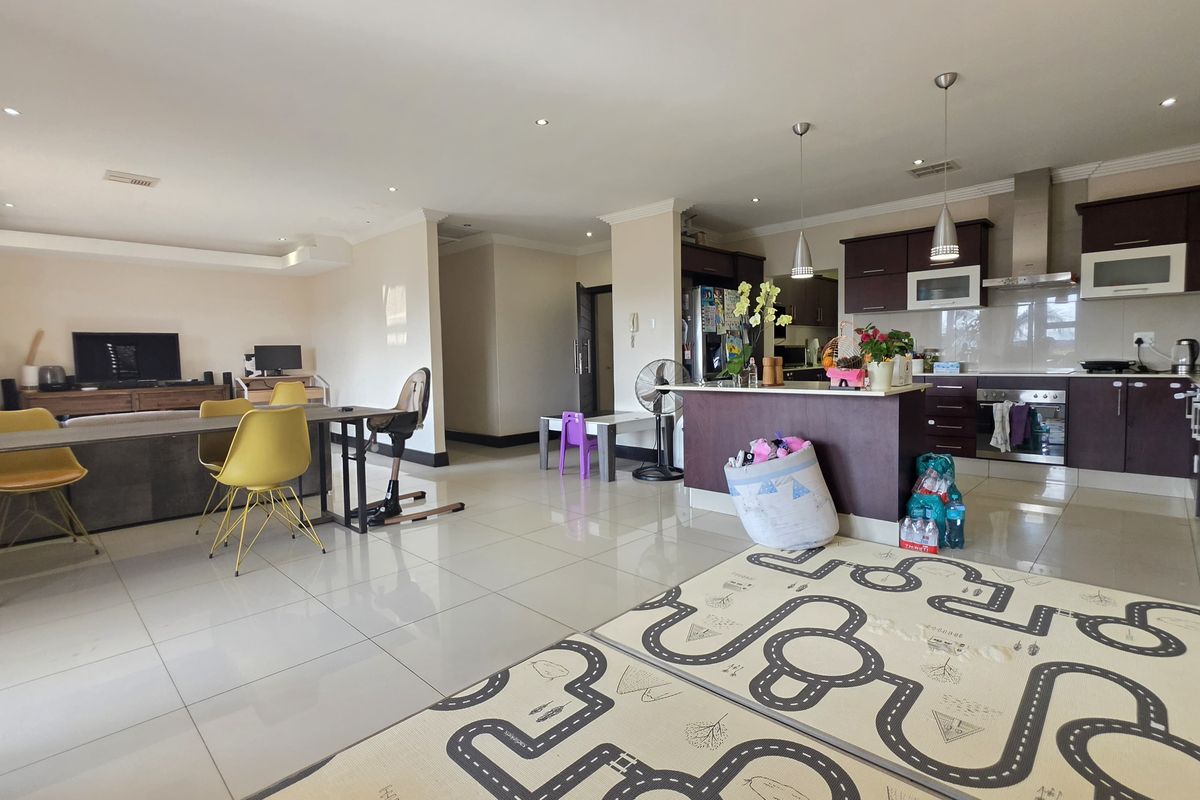 Townhouse For Sale In Umhlanga - Photo 3
