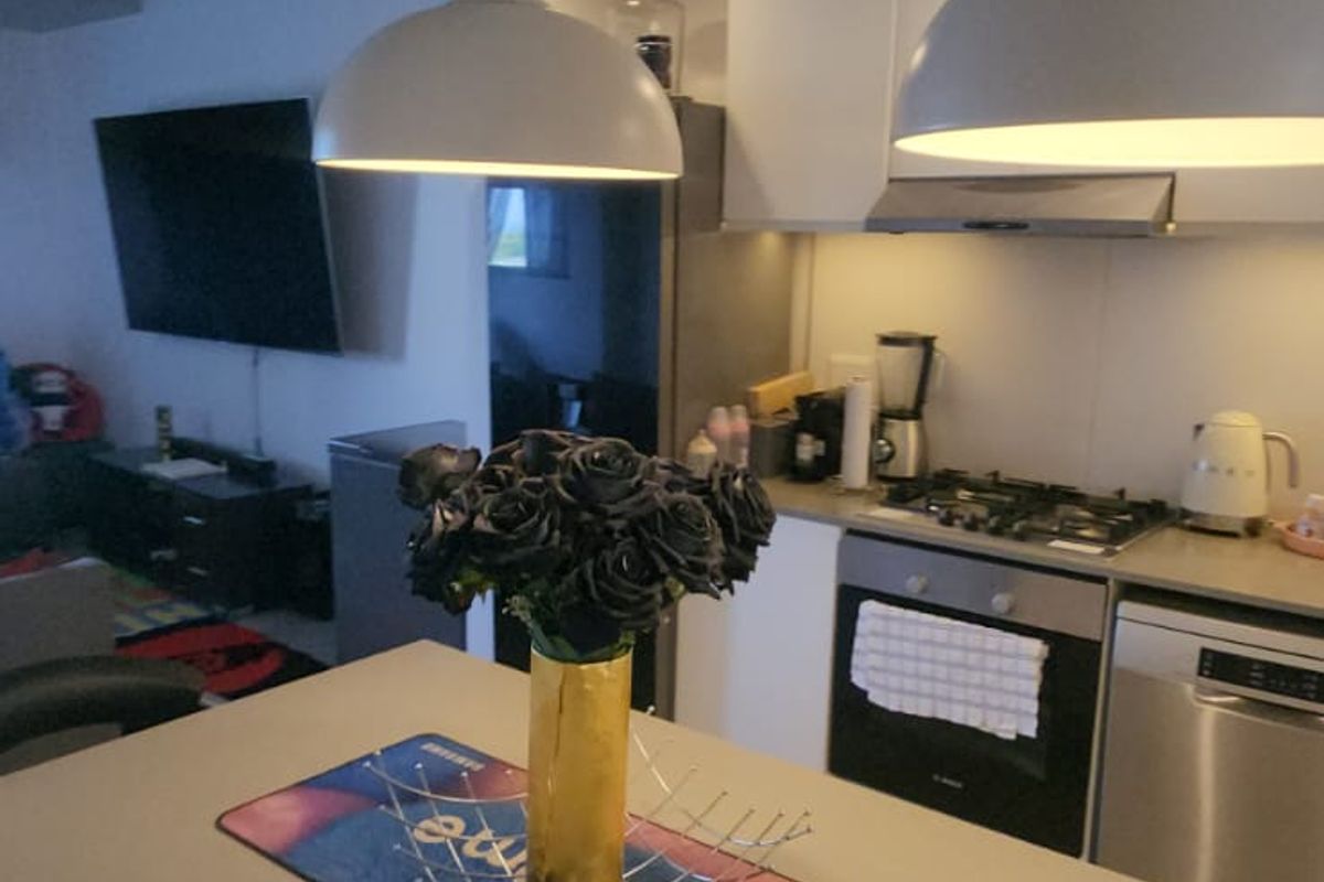2 Bedroom 2Bathroom - Unfurnished - Photo 2