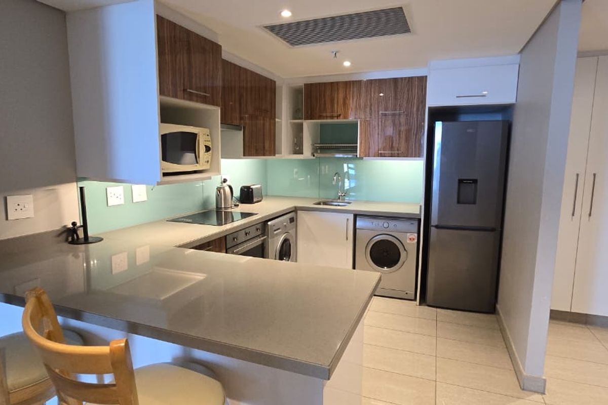 Furnished 3 Bedroom, 3 Bathroom Apartment – To Let - Photo 3