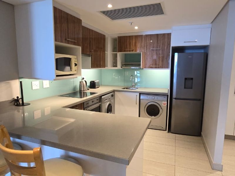 Furnished 3 Bedroom, 3 Bathroom Apartment – To Let - Photo 3