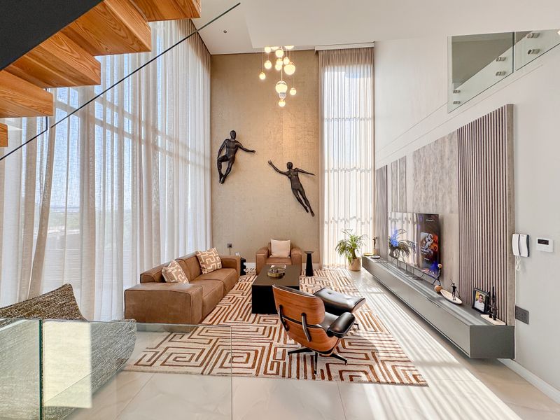 Exclusive 4-Bedroom Luxury Residence in Prestigious Izinga. - Photo 6