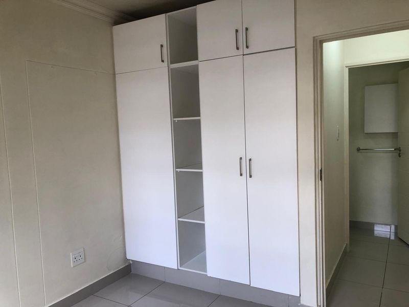 Cozy one bedroom available immediately!! - Photo 10