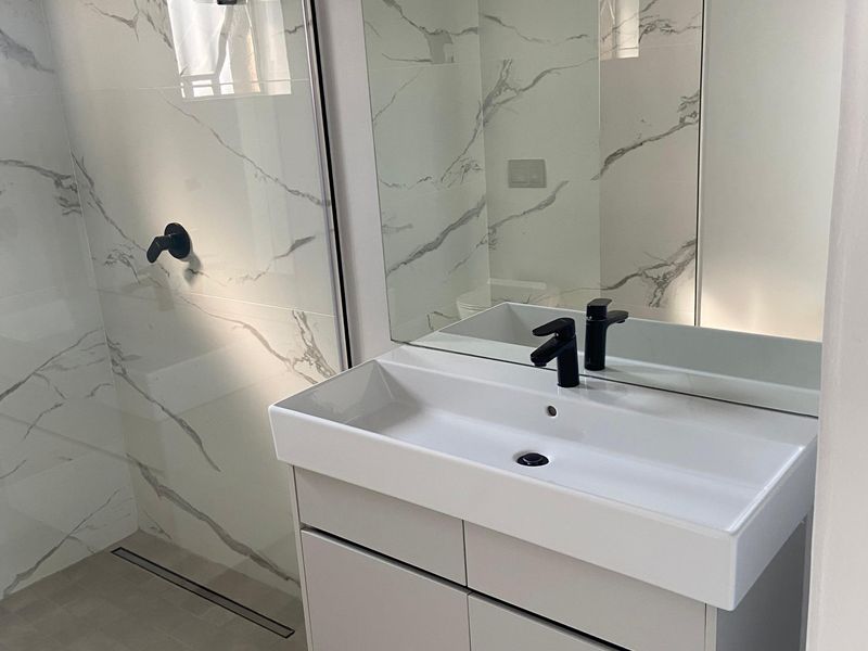 Luxury Penthouse - Umhlanga Ridge to let - Photo 6